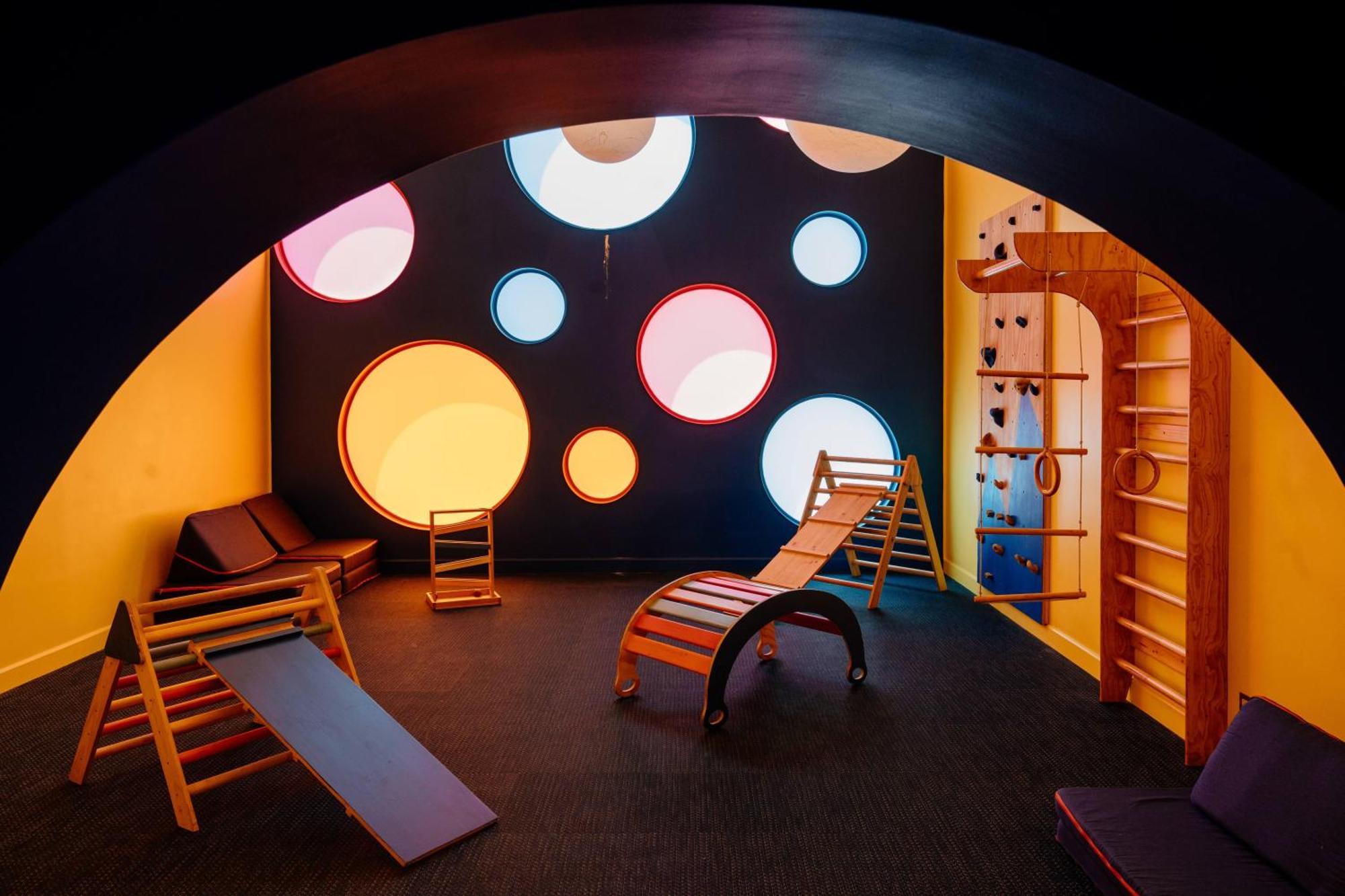 Firefly At 29, City Views And Wonderland Vibes! Hatillo  외부 사진